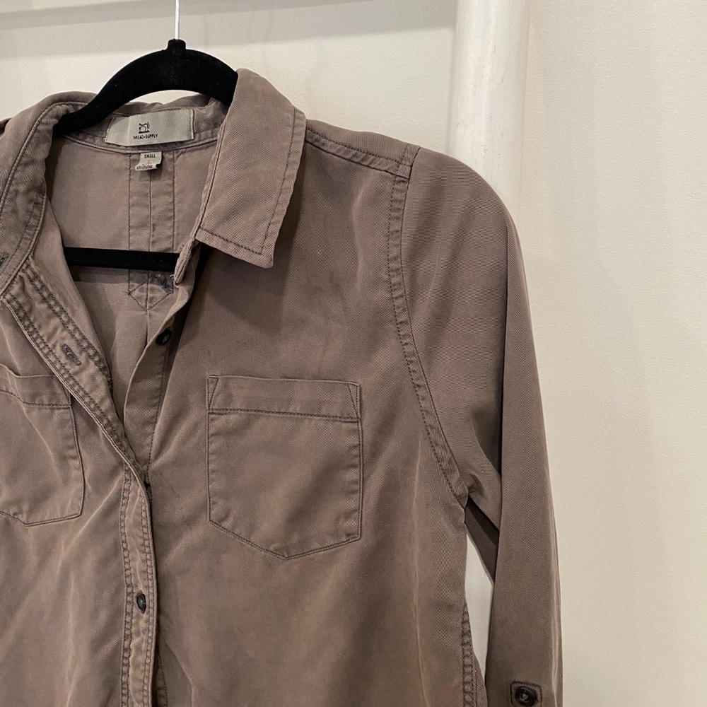 Thread Supply Utility Button Down - Picture 2 of 3